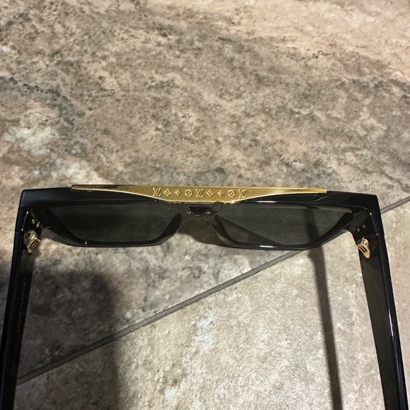 Louis Vuitton Black Sunglasses - Picture 6 of 6